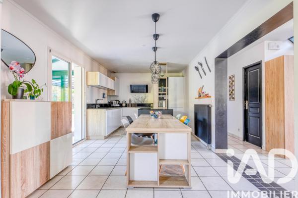 Maison à vendre 8 pièces 200 m² Mareuil-lès-Meaux