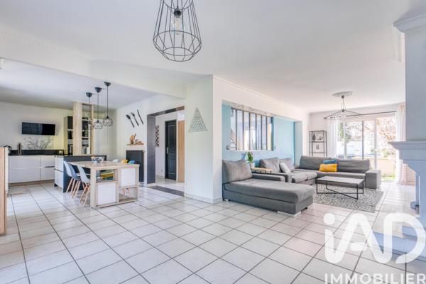 Maison à vendre 8 pièces 200 m² Mareuil-lès-Meaux