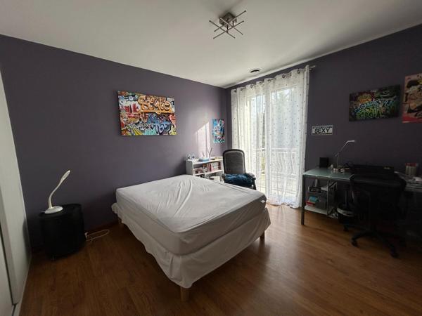 MONTBETON Belle villa d'environ 246 m2, offrant de belles prestations et une rénovation soignée !