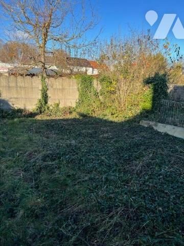 HESDIN, Maison d'habitation - Maison de ville semi-mitoyenne proche des commerces dans une rue ...