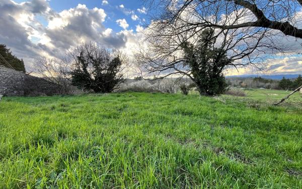 Terrain à vendre    Les Assions