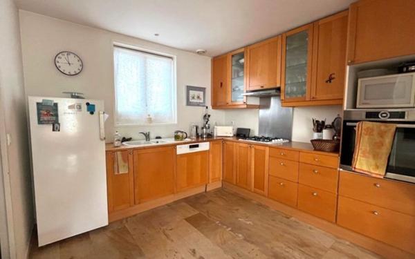 Maison à vendre    5 pièces •  Bordeaux