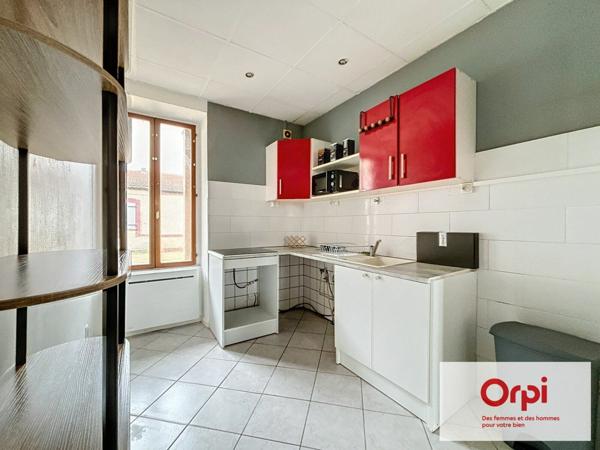 Appartement à louer    3 pièces • 56,72 m2    Montluçon