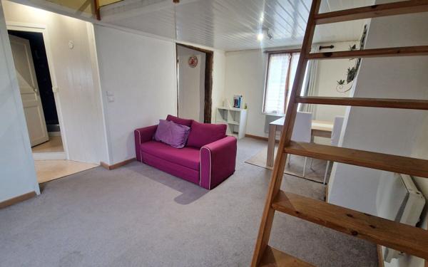 Appartement à louer    1 pièce •    Rozay-en-Brie