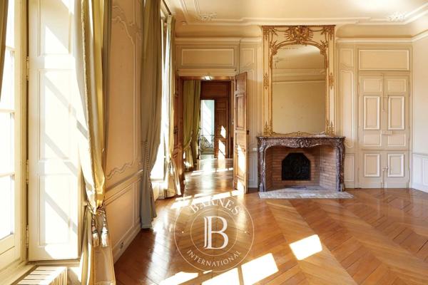 Beaune, Hôtel particulier 5 Chambres -  360 m² à vendre