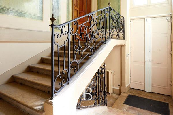 Beaune, Hôtel particulier 5 Chambres -  360 m² à vendre