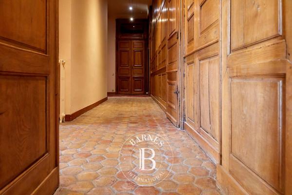 Beaune, Hôtel particulier 5 Chambres -  360 m² à vendre