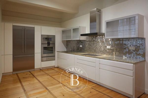 Beaune, Hôtel particulier 5 Chambres -  360 m² à vendre