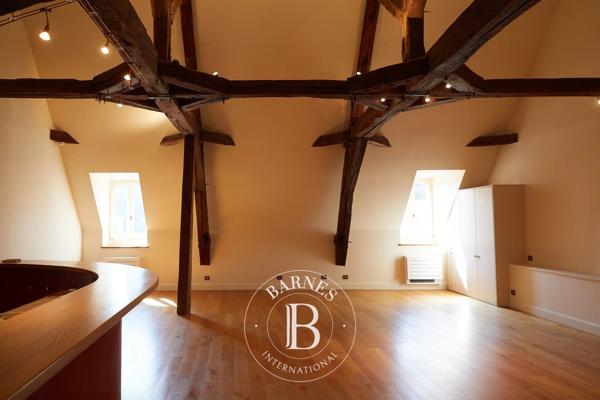 Beaune, Hôtel particulier 5 Chambres -  360 m² à vendre