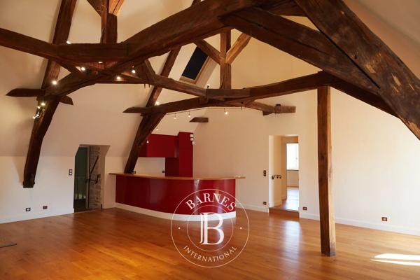 Beaune, Hôtel particulier 5 Chambres -  360 m² à vendre