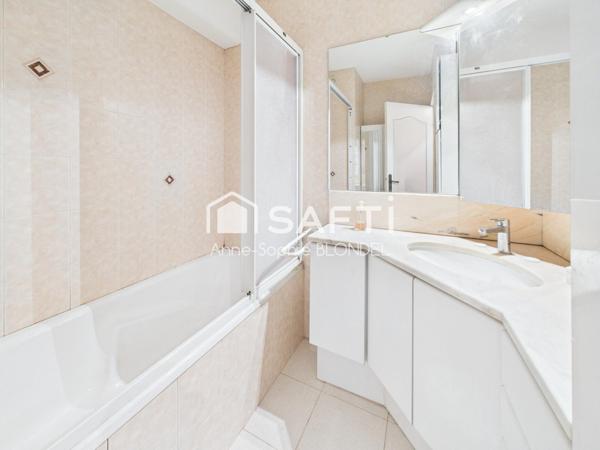 MERIGNAC Capeyron Appartement 2/3 chambres et place de parking