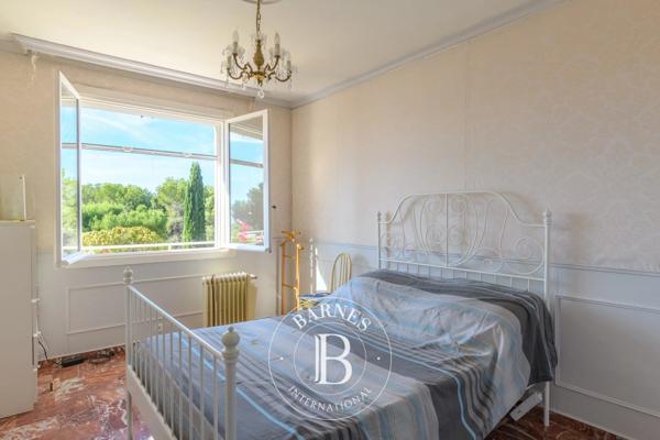 Sanary-sur-Mer, Villa 11 Chambres -  290 m² à vendre