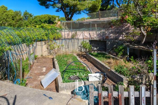 Sanary-sur-Mer, Villa 11 Chambres -  290 m² à vendre