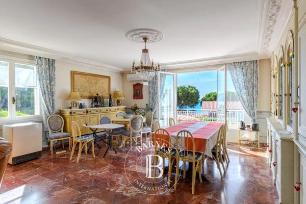 Sanary-sur-Mer, Villa 11 Chambres -  290 m² à vendre