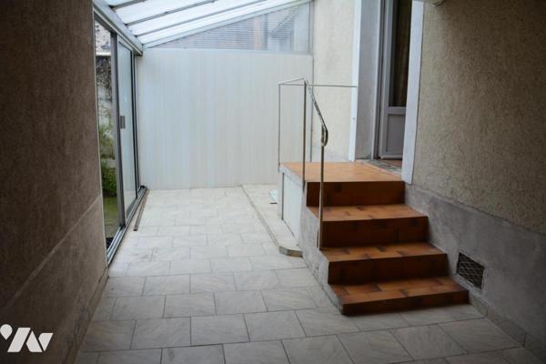 Vente sur la commune de Sablé sur Sarthe une maison d'habitation avec un jardin