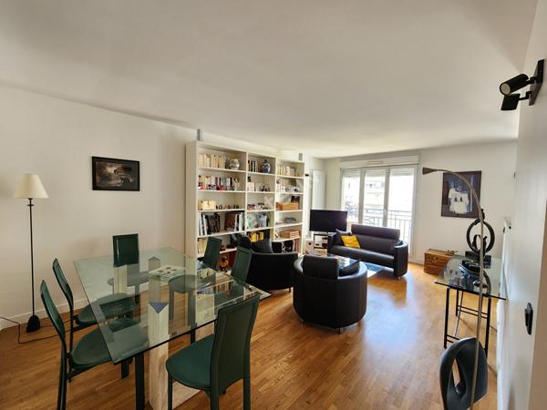 PUTEAUX: APPARTEMENT de 3 pièces avec balcon, cave
