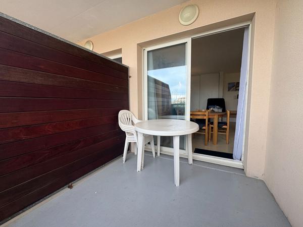 Appartement T2 vue sur le Port avec terrasse et stationnement