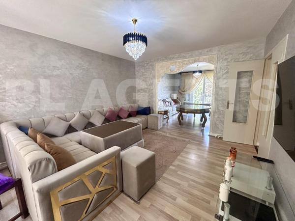 Appartement 3 pièces de 83 m² – Double balcon – Grand séjour – Possibilité F4