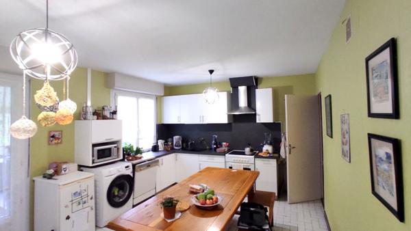 Maison Thure 4 pièce(s) 107 m2