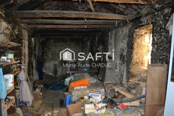 Maison 70 m2, 150 m2 de dépendances, terrain 1124 m2