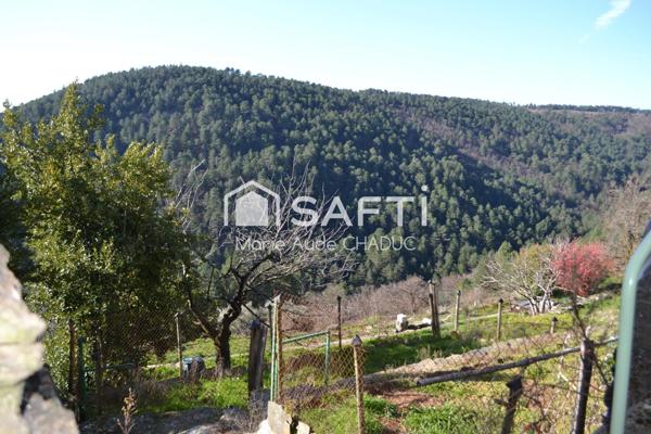 Maison 70 m2, 150 m2 de dépendances, terrain 1124 m2