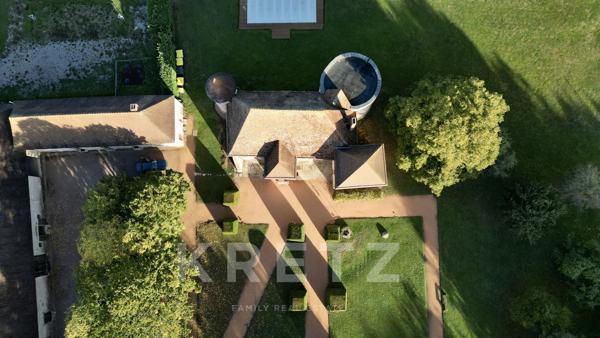 Château du XVIe siècle avec piscine et salle de réception