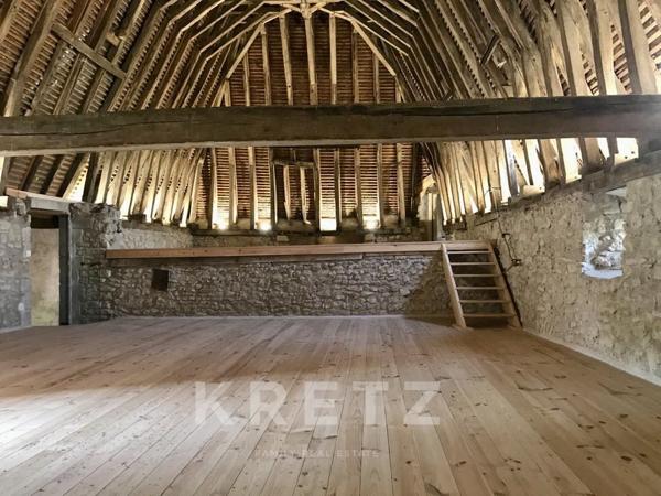 Château du XVIe siècle avec piscine et salle de réception
