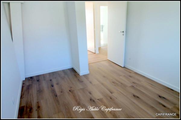 Maison contemporaine, 6 pièces à vendre à MONTREUIL LE GAST (35520)