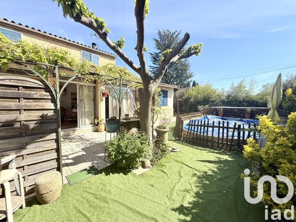 Maison 6 pièces de 130 m² à Roquemaure (30150)