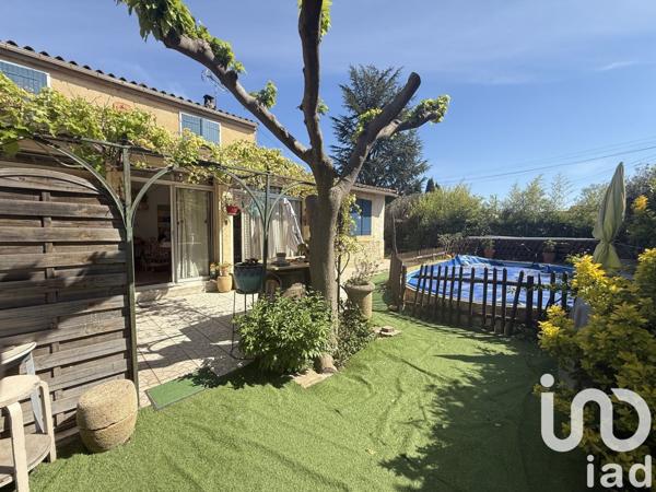 Maison 6 pièces de 130 m² à Roquemaure (30150)