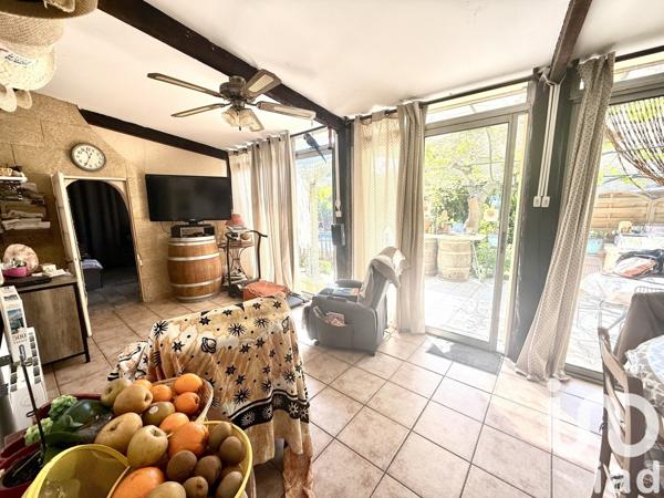 Maison 6 pièces de 130 m² à Roquemaure (30150)