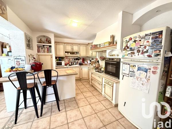 Maison 6 pièces de 130 m² à Roquemaure (30150)