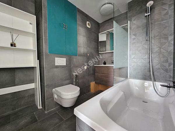 Puteaux : Résidence Bellerive , Appartement de 2 pièces de 46.66 m² avec Balcon ,cave et Parking