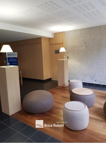 Bureaux à louer à Ecully dans parc arboré avec parkings et accès rapides