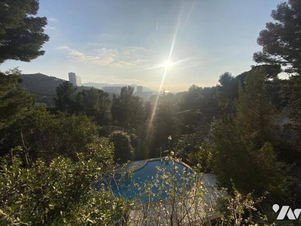 MAISON T5, 120 M² ENVIRON, AVEC PISCINE, SUR 2185 M² DE TERRAIN CLOS VUE MER.