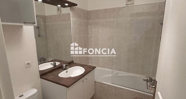 Location Appartement meublé 2 pièces 40.4 m² - Le Plessis-robinson 92350