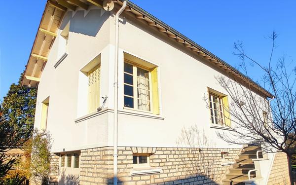 Maison à vendre    6 pièces •  Neuvic