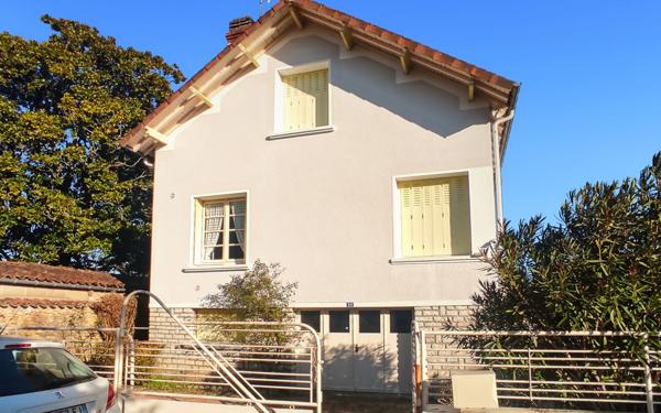 Maison à vendre    6 pièces •  Neuvic