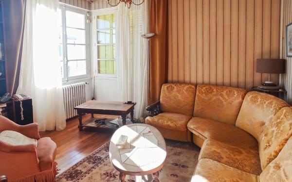 Maison à vendre    6 pièces •  Neuvic