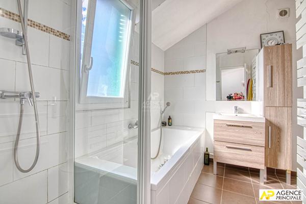 Versailles Montreuil Maison 7 pièces 165 m² habitables sur parcelle de 449 m² €1 360 000 ** - Référence 27645