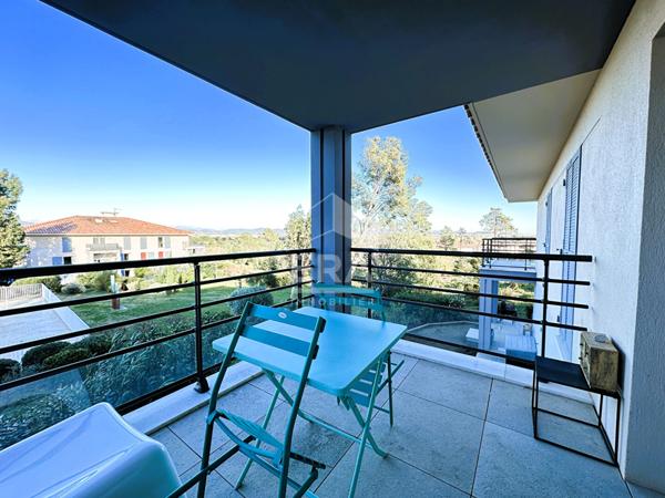 Roquebrune Sur Argens . Golf.  2 pièces 39 m2