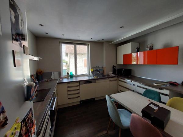 Superbe T4 en Duplex 90 m² avec cave et place de parking