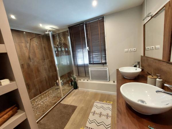 Superbe T4 en Duplex 90 m² avec cave et place de parking