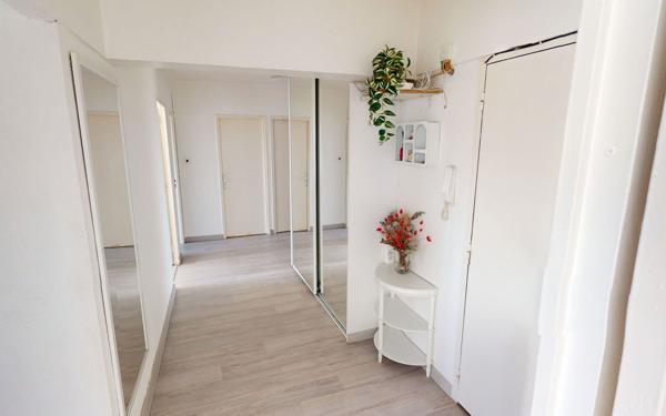 Appartement à vendre    5 pièces •  Uckange