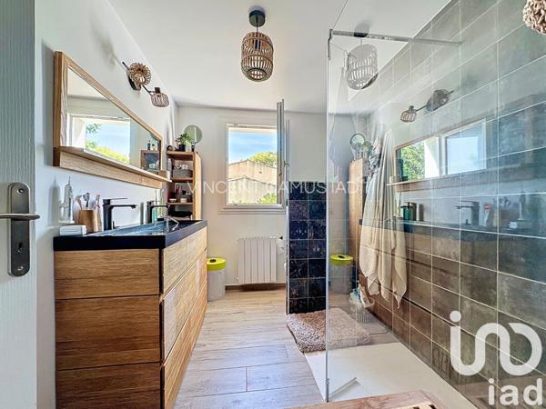 Maison à vendre 5 pièces 130 m² Bandol