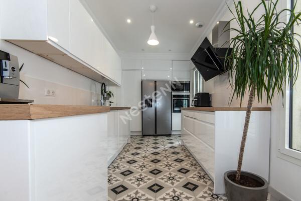 Superbe triplex familial rénové avec terrasse et vue Tour Eiffel - Suresnes Carnot