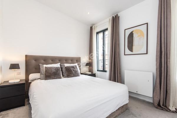 Superbe triplex familial rénové avec terrasse et vue Tour Eiffel - Suresnes Carnot