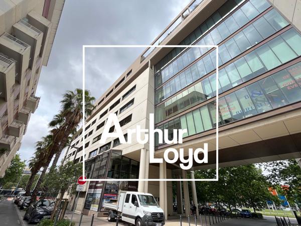 Bureaux à louer 88 m² Port Marianne Montpellier parkings privatifs
