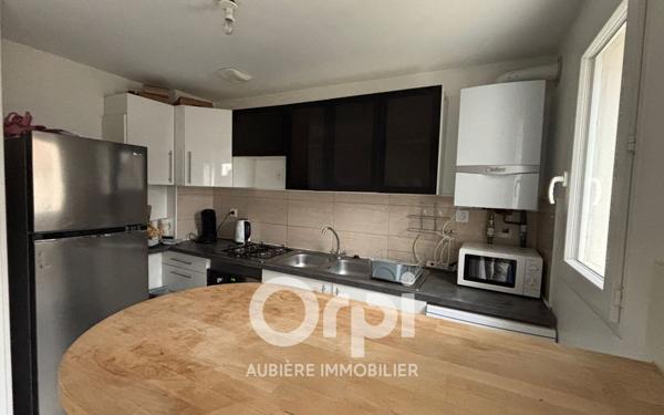 Immeuble à vendre    4 pièces • 273 m2 Aubière
