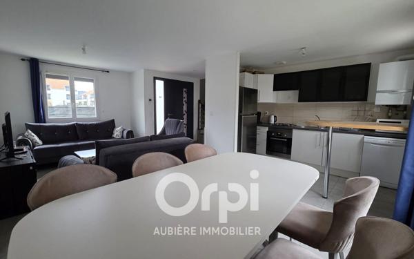 Immeuble à vendre    4 pièces • 273 m2 Aubière